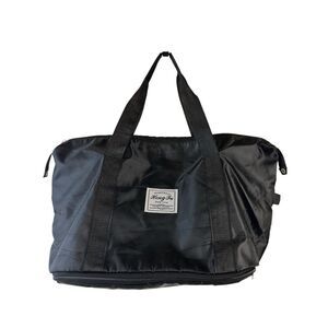 Hong Fu expandable travel bag black 19"x12"